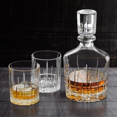 Spiegelau-Perfect-Serve-Collection-Whisky-Set-1-Carafe-0,75-l-+-2-tumblers-4500198 (1)
