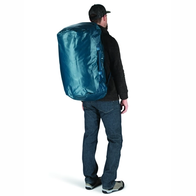 Transporter_Duffel95_F21_OnBody2_VenturiBlue