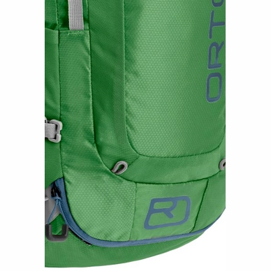 alpine-traverse-30-48530-025c7d1f724ce43_400x600 (1)