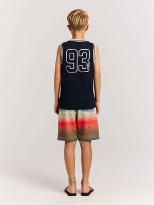 7---71861003_906_model_back-full_01