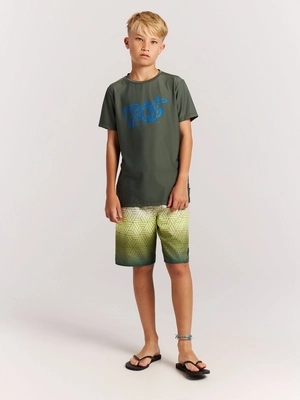 4---71861003_855_model_front-full_01
