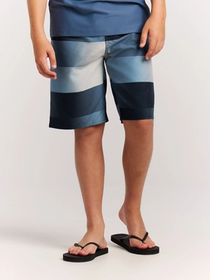 5---71861005_906_model_front-half_01