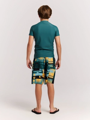 8---71861000_586_model_back-full_01