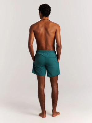 8---2711100_586_model_back-full_01