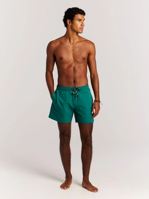 4---71761016_586_model_front-full_01