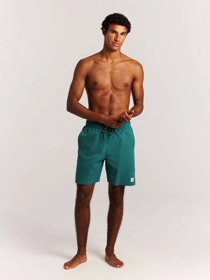 4---2719400_586_model_front-full_01