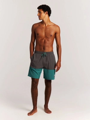 4---71761007_586_model_front-full_01