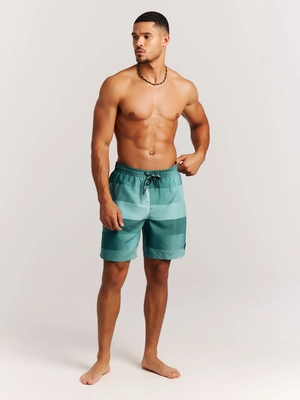 4---71761002_586_model_front-full_01