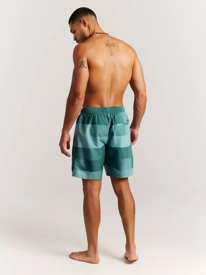 8---71761002_586_model_back-full_01