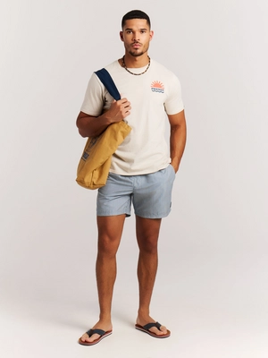 71761015_396_model_front-full_02