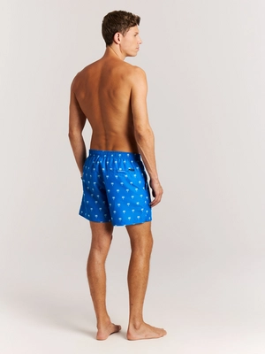 9---71761011_410_model_back-full_01