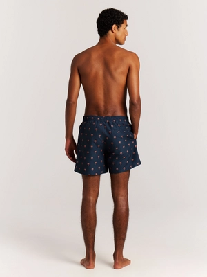 8---71761011_906_model_back-full_01