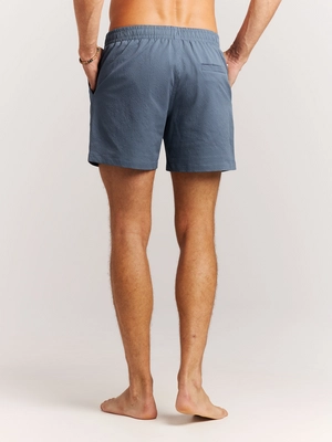 8---71751045_396_model_back-half_01