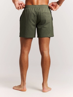 8---71751045_855_model_back-half_01