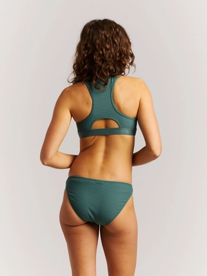 7---72651123_477_model_back-half_01
