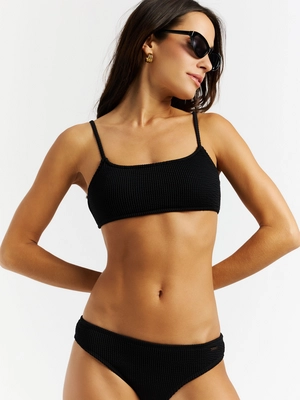 6---72661050_290_model_detail_01