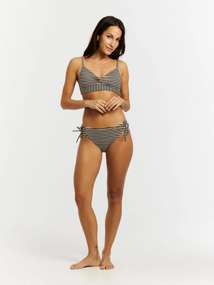 4---72661113_106_model_front-full_01