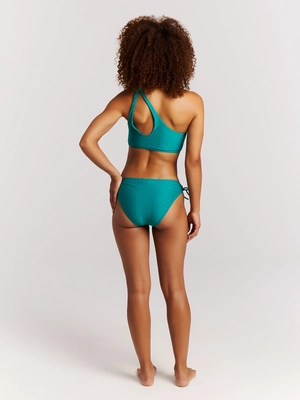 8---72661115_662_model_back-full_01