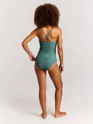 8---7616300_477_model_back-full_01