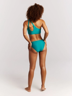 8---72661014_662_model_back-full_01