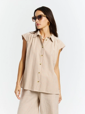 5---15661000_375_model_front-half_01