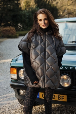 8---websize_Shot11_1469_Deblon_FW25