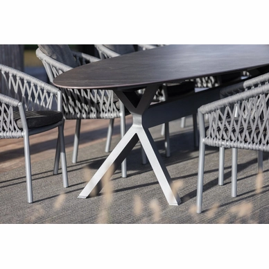 Borek 2023 Detail  Aluminium Dekton Keyla Lexx onderstel_preview