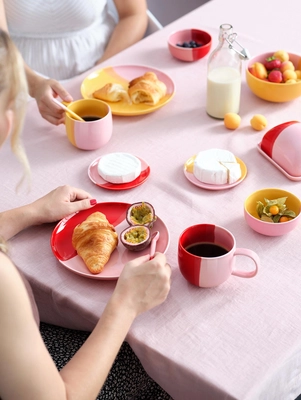 4---Joy-strawberry-passionfruit-smoothie-Fruehstueck_13fea7ae-1ef1-4edc-a92c-b632a2989226