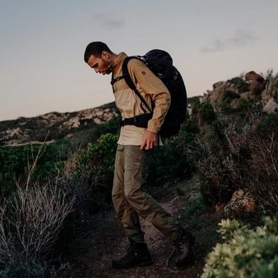 4-----square_Mood_SS23_SilvanoZeiter_SummerTrekking_9367_EXP_2028-02-01