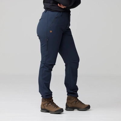 9-----Abisko_Winter_Stretch_Trousers_W_87174-555_E_MODEL_2101