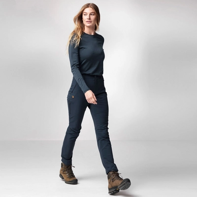 5-----Abisko_Winter_Stretch_Trousers_W_87174-555_K_MODEL_FJR
