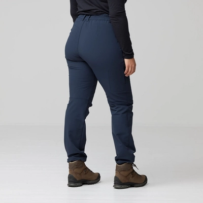 6------Abisko_Winter_Stretch_Trousers_W_87174-555_D_MODEL_2096