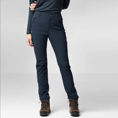 7-----Abisko_Winter_Stretch_Trousers_W_87174-555_L_MODEL_FJR
