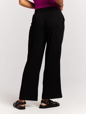 7---46661001_290_model_back-half_01