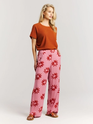 4---46661000_730_model_front-full_01