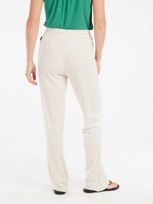 7---46651006_106_model_back-half_01