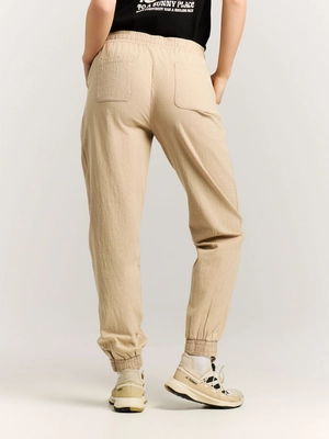 7---46651000_567_model_back-half_01