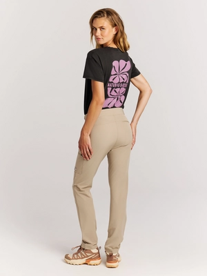5---46661004_567_model_back-full_01