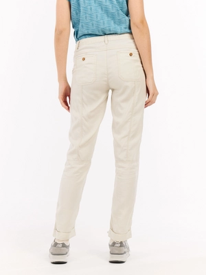 7---46651011_106_model_back-half_01