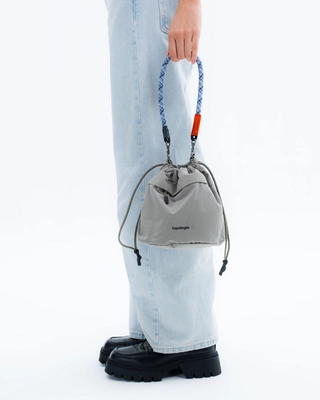 ReversibleBucketmoss_Onbody4_2048x
