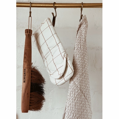 Check_Oven_Mit_-_1_piece-Organic_textiles-322-101_Brown_Sugar-3_a0ded14f-a85a-4215-b393-093aaf48c0dd_1305x1800