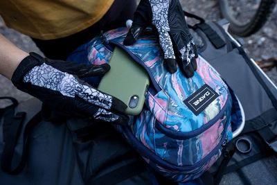 7---WOMENSSHUTTLE6L-DAYTRIPPING-10003427-DAYTRIPPING-LIFESTYLE01