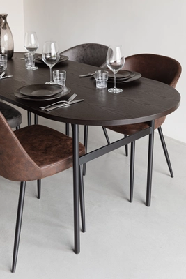 8---Marcio table 2100166_21
