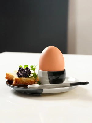 2---Joy-black-currant-Eierbecher