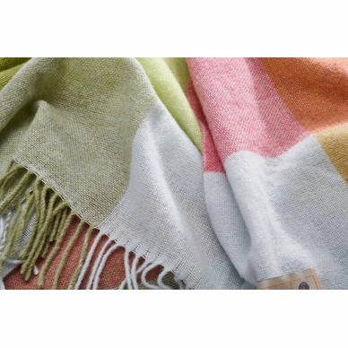 fatboy-colour_blend_blanket-spring-1920x1280-closeup-04-104910