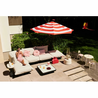 fatboy-paletti-table-light-grey-1920x1280-ambiance-02-104041 (1)