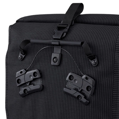 3---ORTLIEB-BACK-ROLLER-HIGHVIS-F5532-DETAIL2