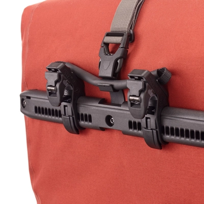 5---ORTLIEB-BACK-ROLLER-PLUS-QL22-F5213-DETAIL2