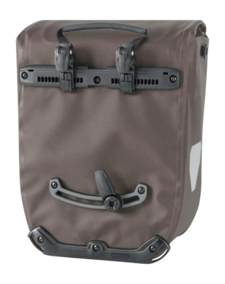 3---ORTLIEB-PEDAL-MATE-F8224-BACK-_no-bg