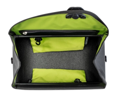 6---ORTLIEB-E-TRUNK-F8240-INSIDE-_no-bg